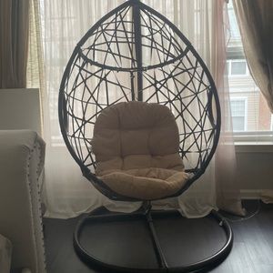 Tear drop shaped swing